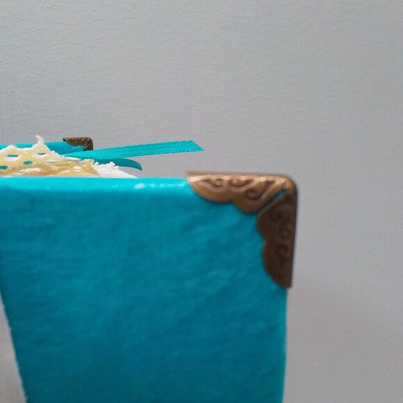 Vintage Pyrex Book Sculpture 1 of a kind - Picture 8 of 10